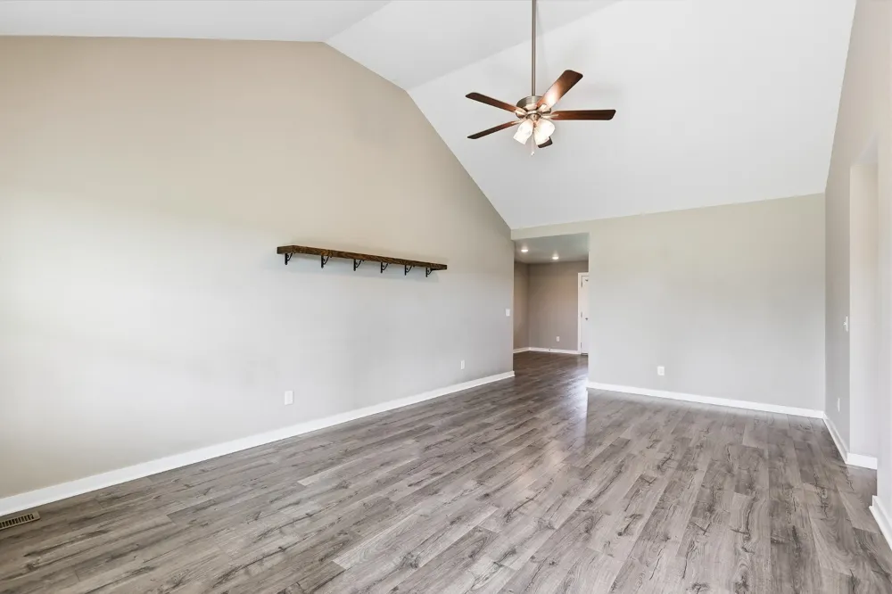 1719 Purvin Lollar Rd Sparta, TN 38583