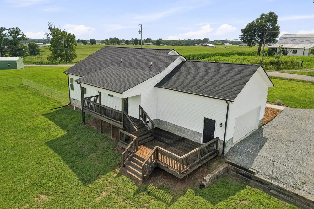 1719 Purvin Lollar Rd Sparta, TN 38583