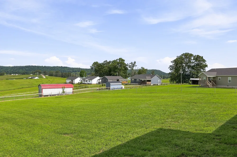 1719 Purvin Lollar Rd Sparta, TN 38583