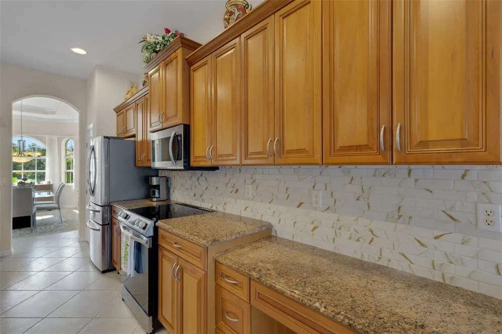 185 SAVONA WAY Nokomis, FL 34275