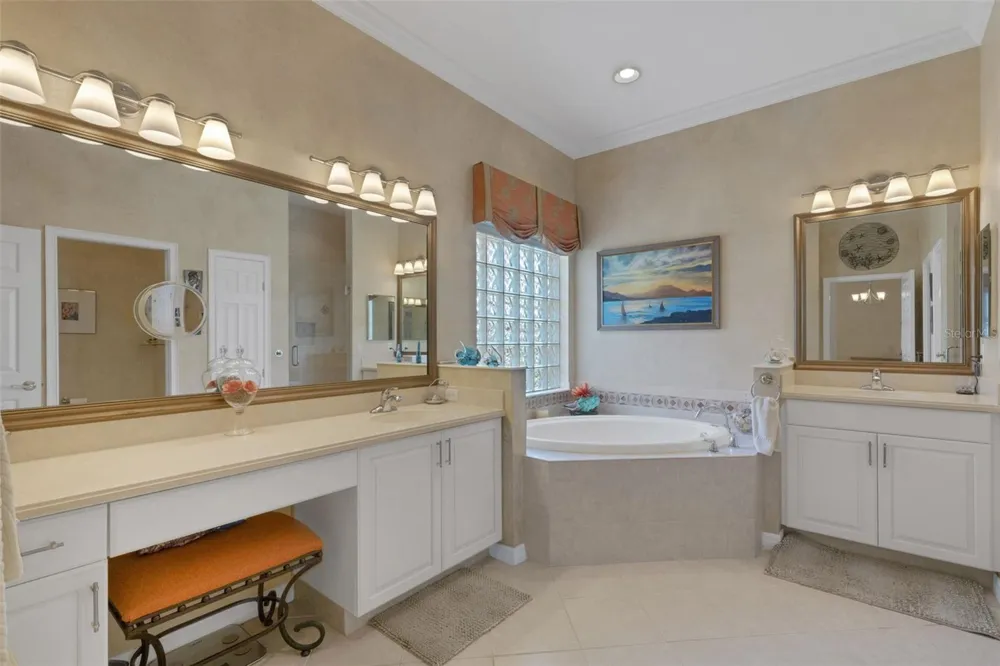 185 SAVONA WAY Nokomis, FL 34275