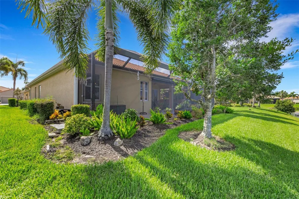 185 SAVONA WAY Nokomis, FL 34275