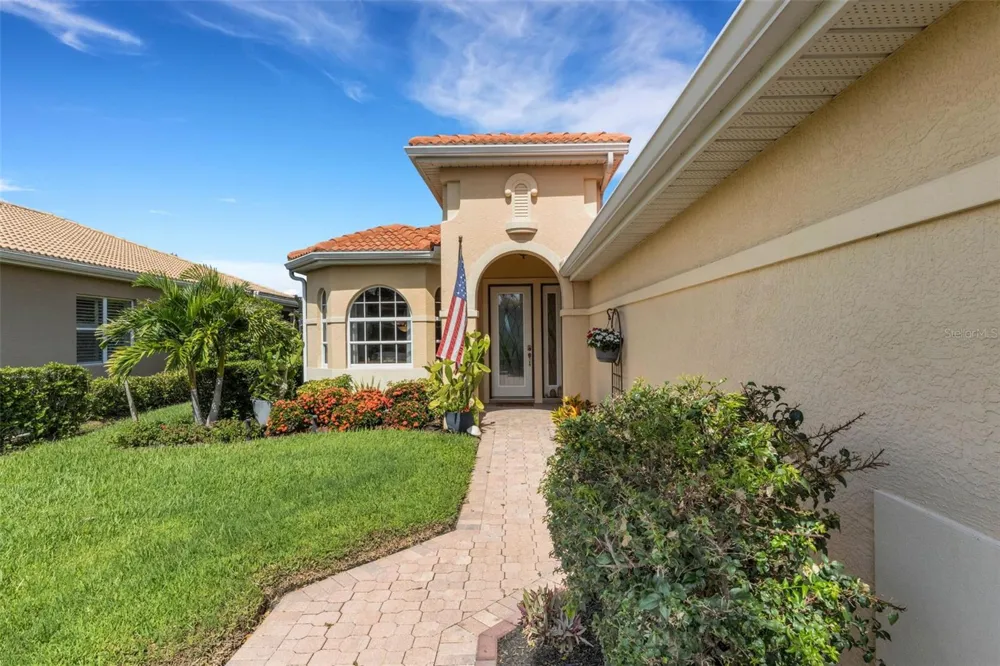185 SAVONA WAY Nokomis, FL 34275