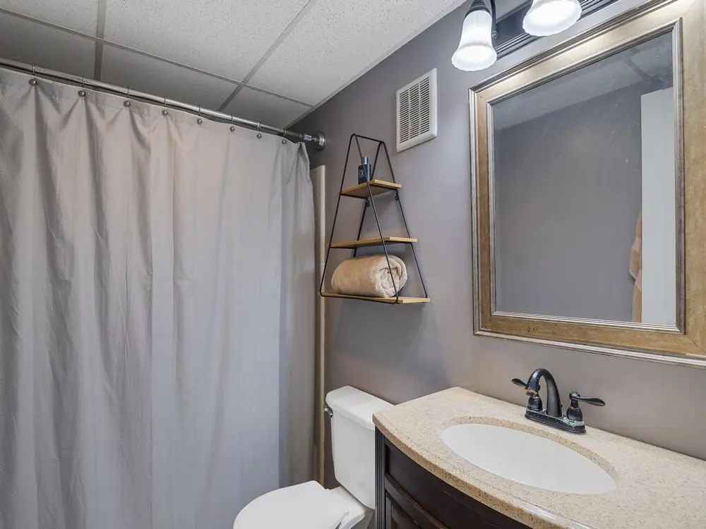 2333 Indian River Boulevard Vero Beach, FL 32960
