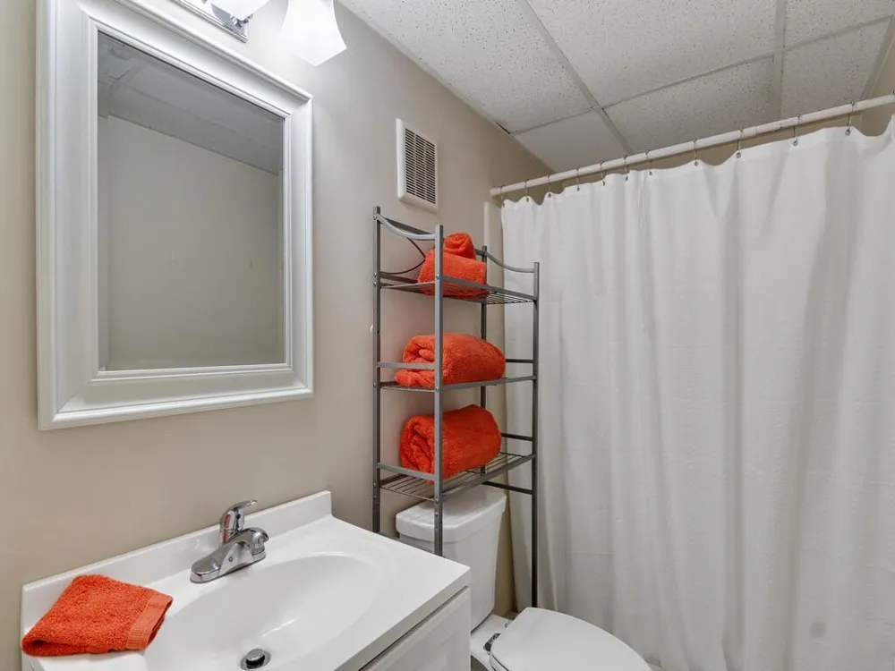 2333 Indian River Boulevard Vero Beach, FL 32960