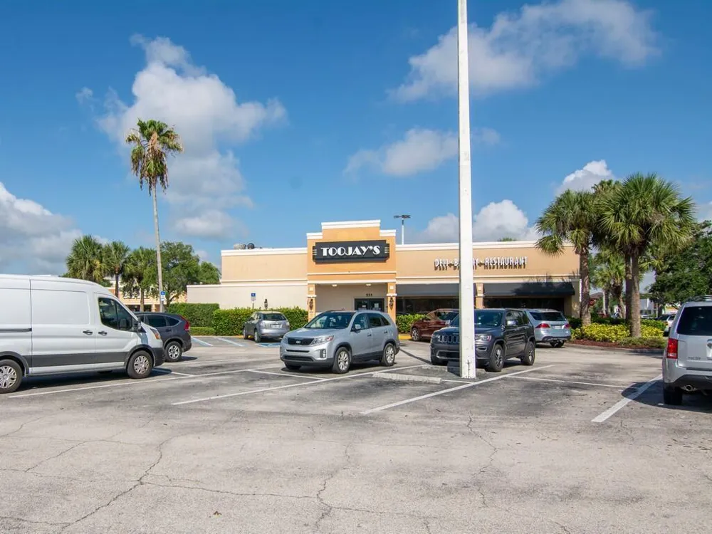 2333 Indian River Boulevard Vero Beach, FL 32960