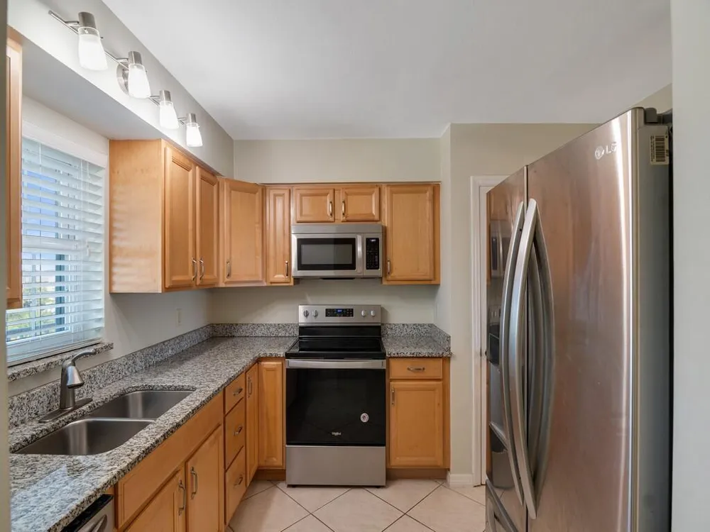 2333 Indian River Boulevard Vero Beach, FL 32960