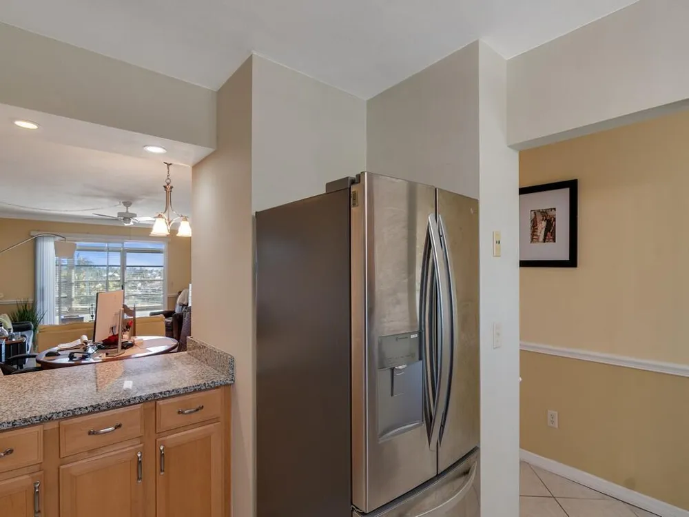 2333 Indian River Boulevard Vero Beach, FL 32960