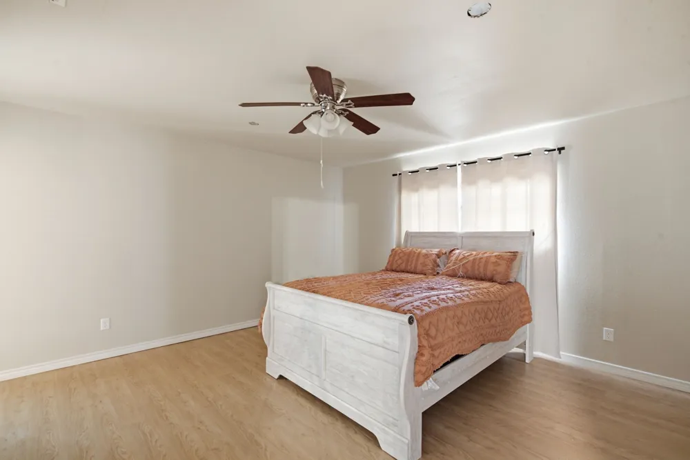 917 E Ross Avenue De Leon, TX 76444
