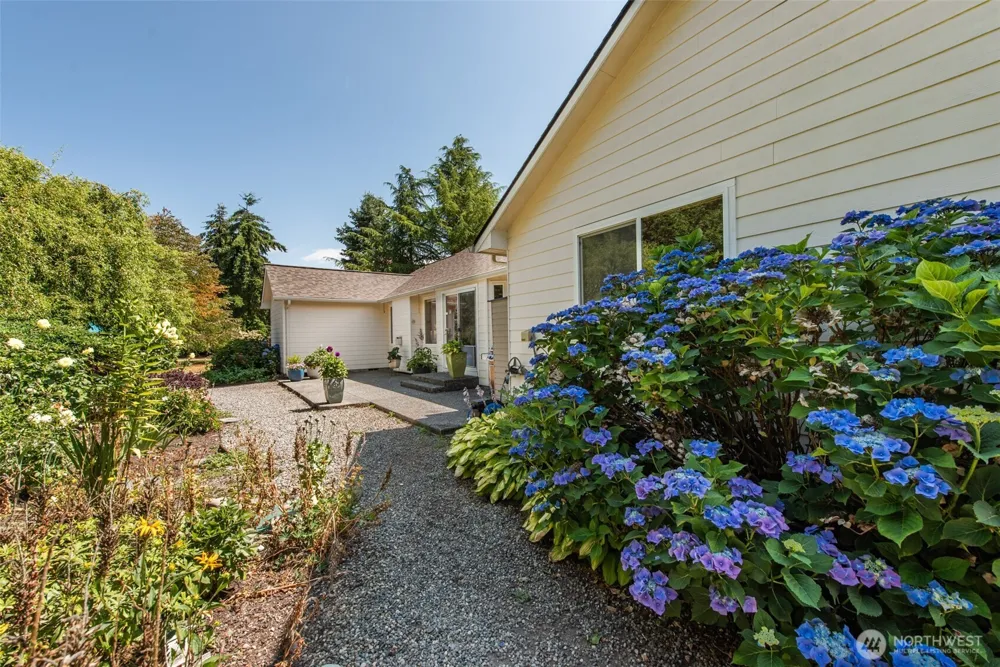 81 Eastgate Place Sequim, WA 98382