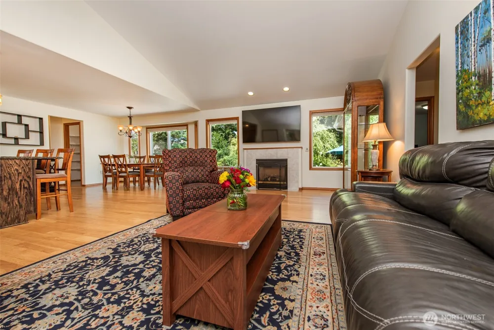 81 Eastgate Place Sequim, WA 98382