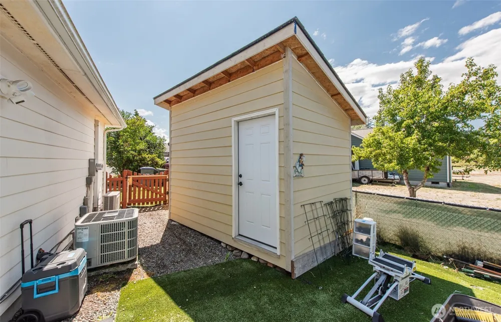 81 Eastgate Place Sequim, WA 98382