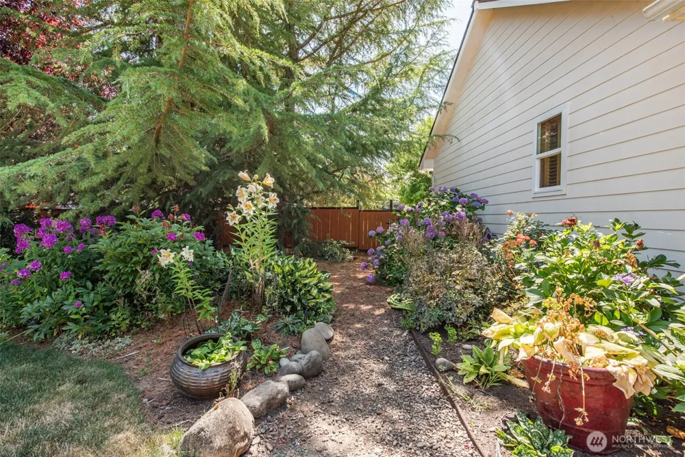81 Eastgate Place Sequim, WA 98382