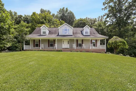 5221 Grand View Ln