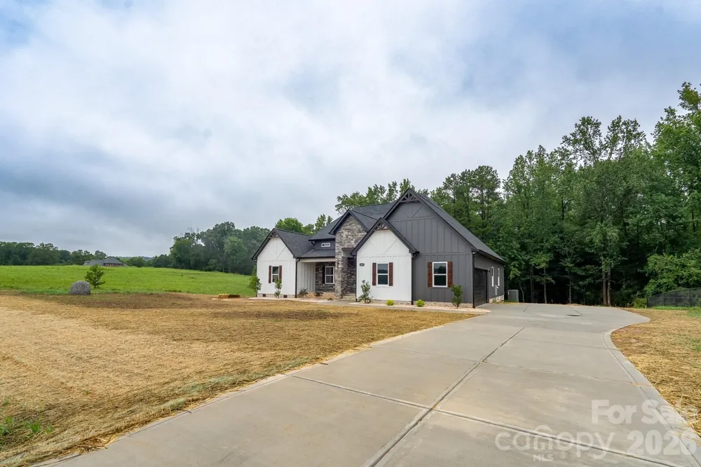 1007 Harrogate Drive Bessemer City, NC 28016