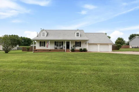 3941 Honeysuckle Way