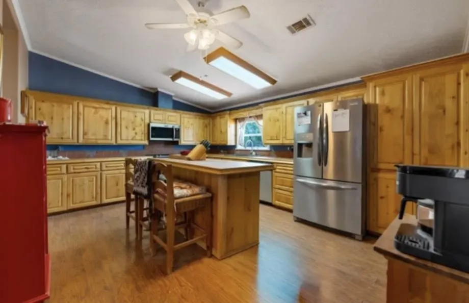 200 W CR 418 Premont, TX 78375