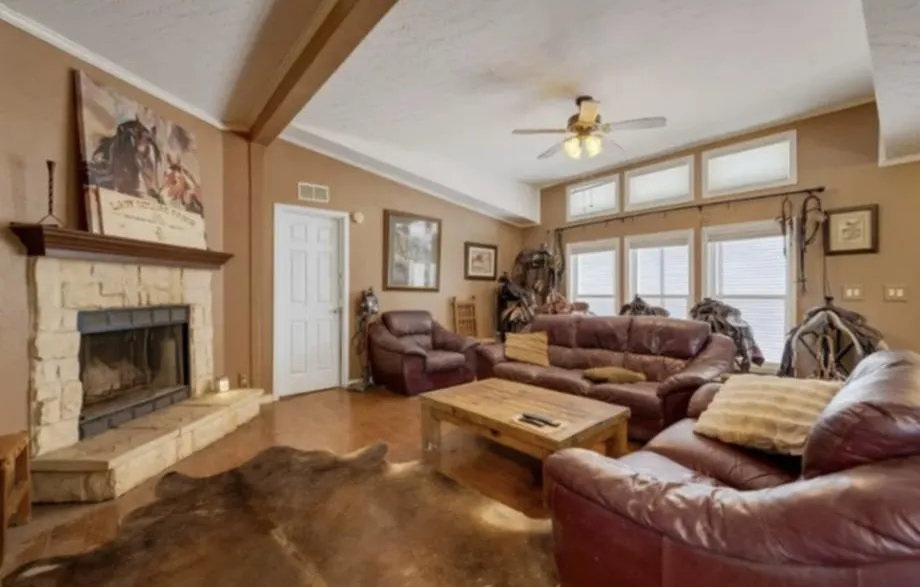 200 W CR 418 Premont, TX 78375