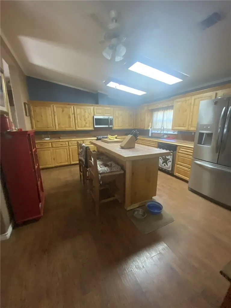 200 W CR 418 Premont, TX 78375