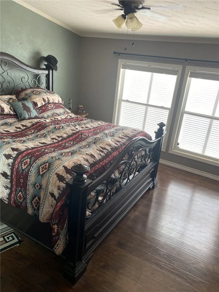 200 W CR 418 Premont, TX 78375