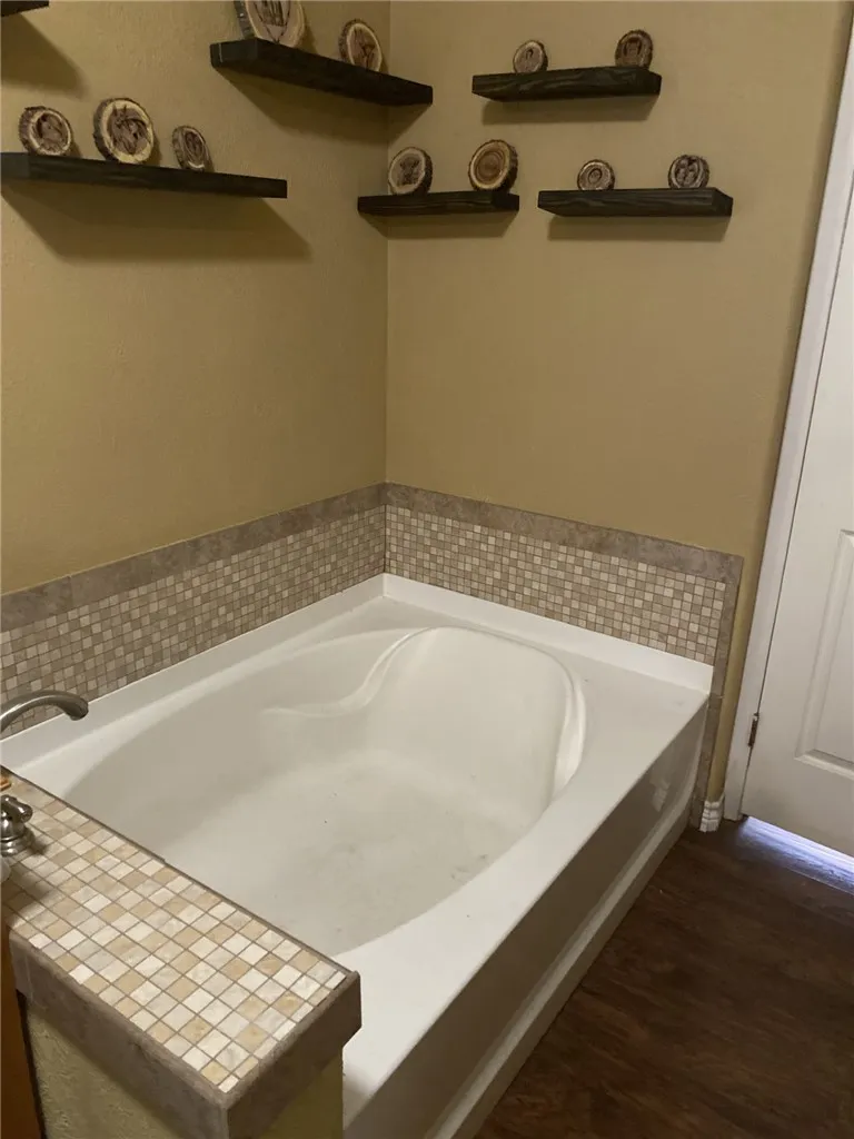 200 W CR 418 Premont, TX 78375