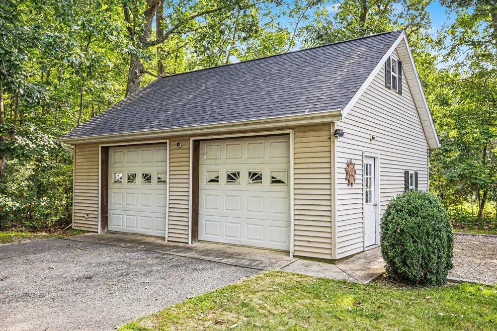 58145 James Drive Three Rivers, MI 49093