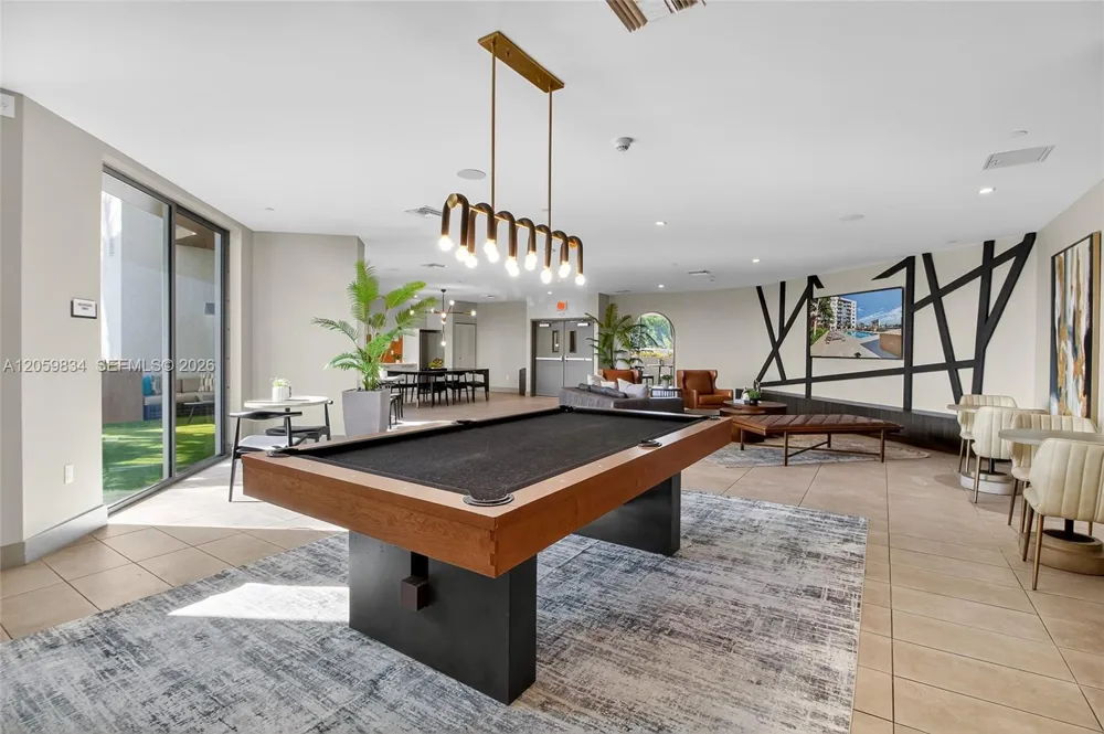 1110 NW 1st ST #313 Miami, FL 33128