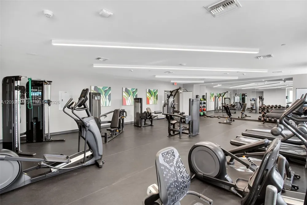 1110 NW 1st ST #313 Miami, FL 33128