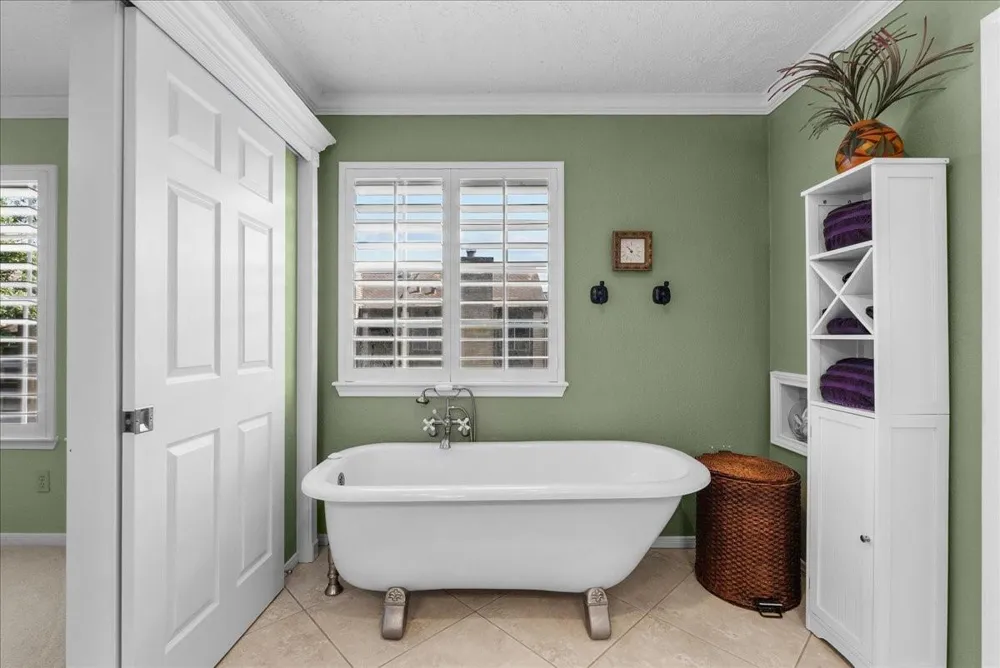 2242 Gemini Street Houston, TX 77058