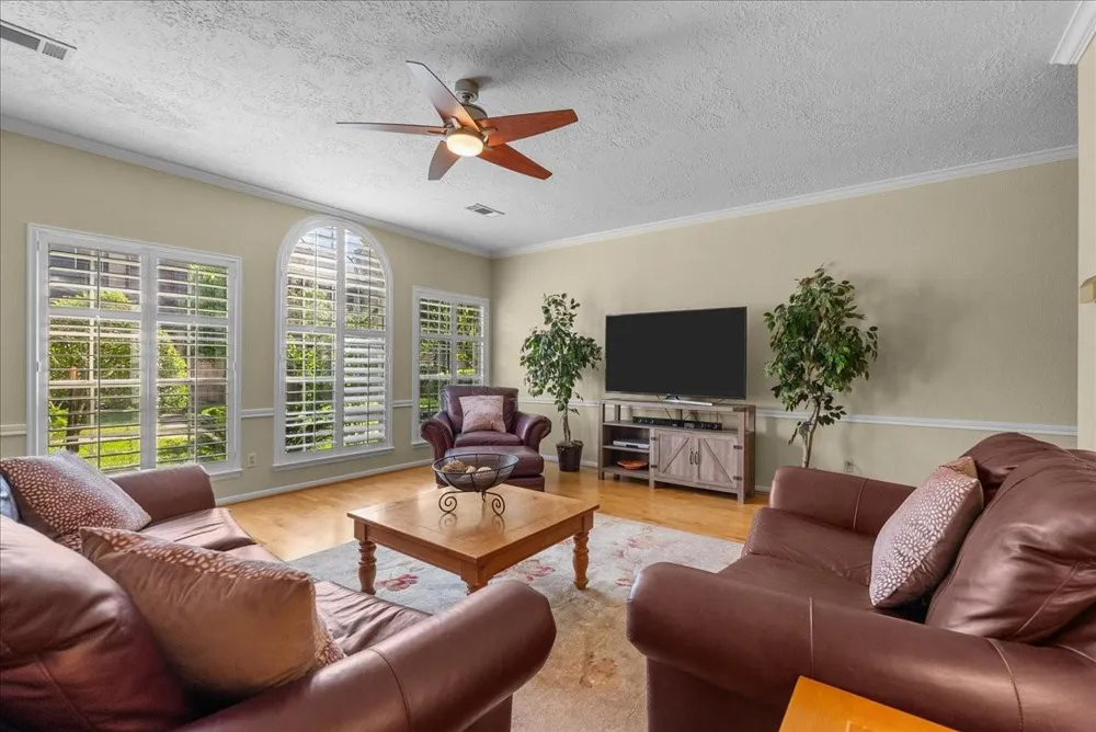 2242 Gemini Street Houston, TX 77058