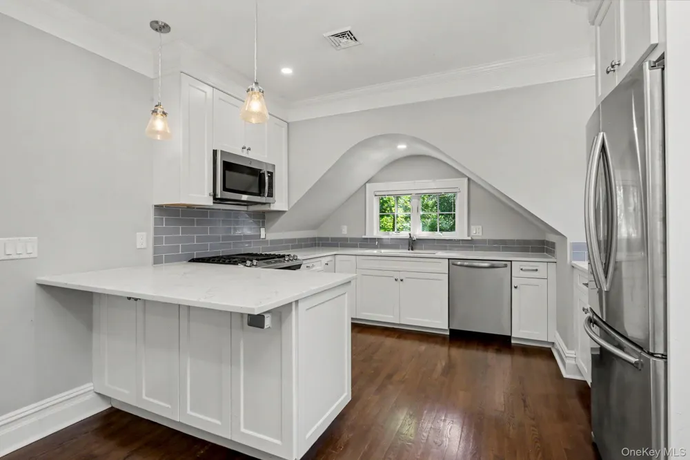 82 Douglas Road #B Chappaqua, NY 10514