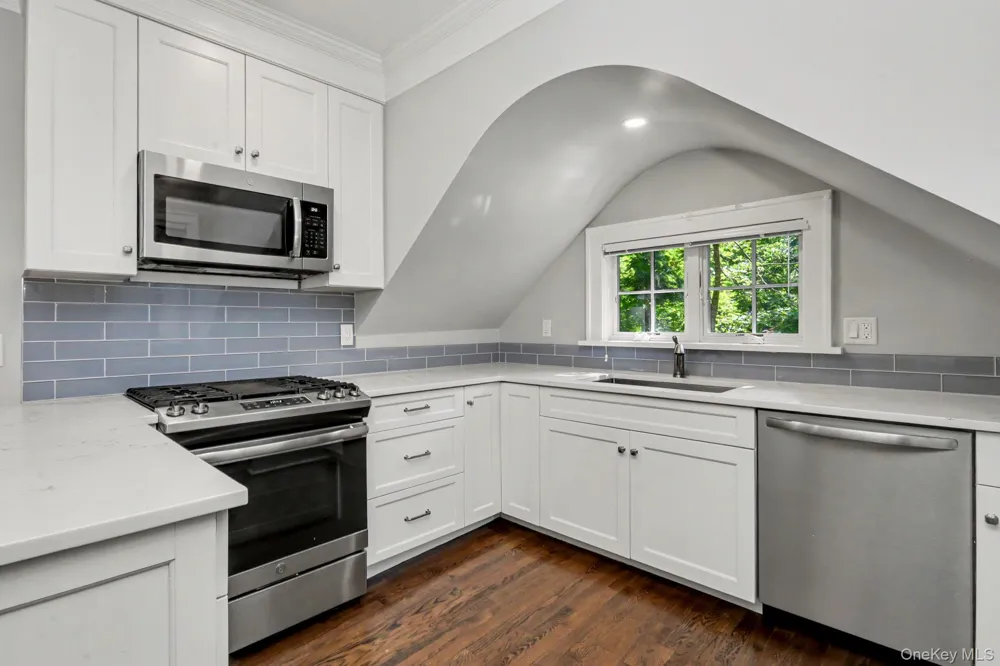 82 Douglas Road #B Chappaqua, NY 10514