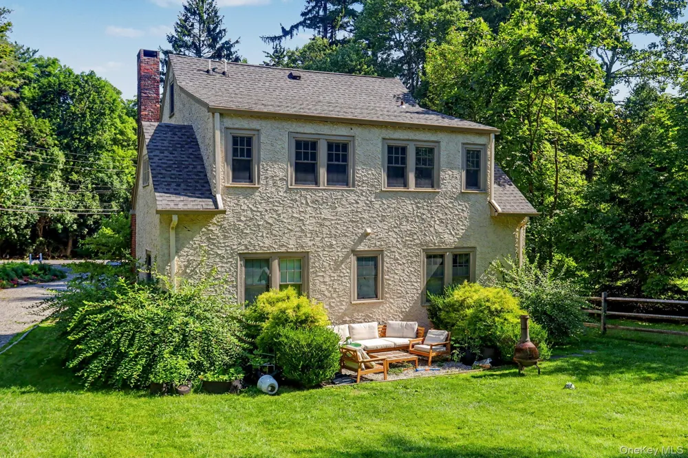 82 Douglas Road #B Chappaqua, NY 10514