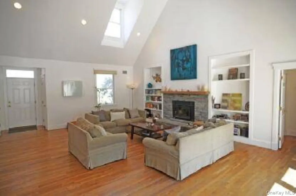 111 Merchants Path Sagaponack, NY 11962