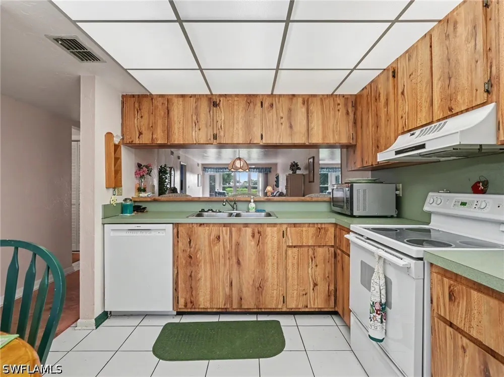 Snowflake Lane #1303 Naples, FL 34112