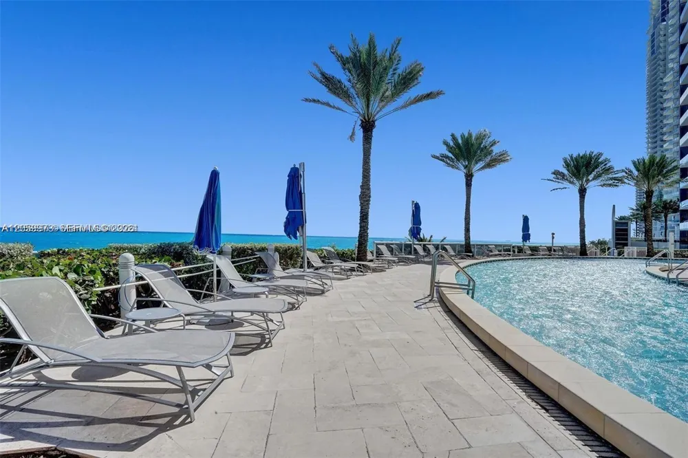 17201 Collins Ave #3501 Sunny Isles Beach, FL 33160