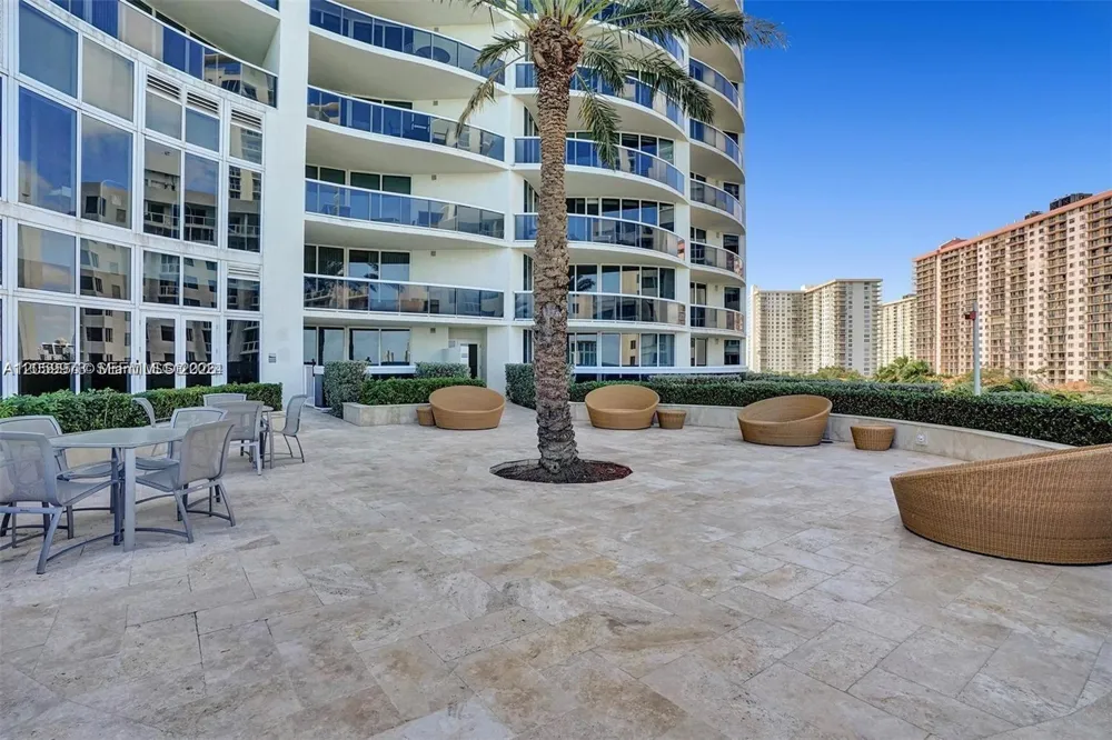 17201 Collins Ave #3501 Sunny Isles Beach, FL 33160