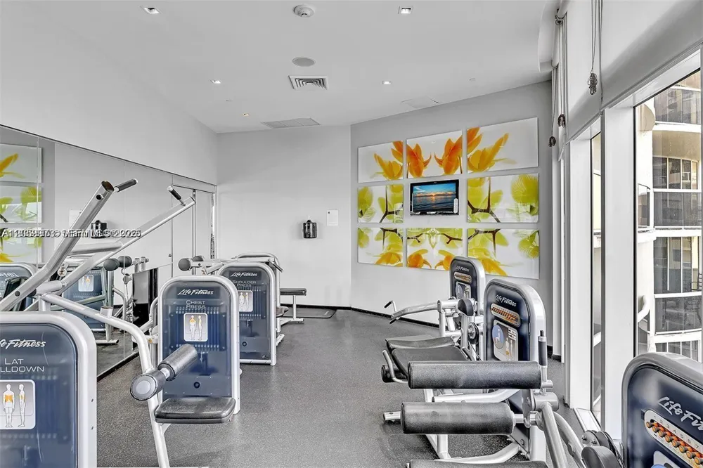 17201 Collins Ave #3501 Sunny Isles Beach, FL 33160