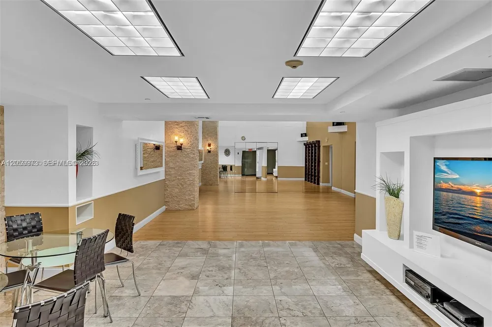17201 Collins Ave #3501 Sunny Isles Beach, FL 33160