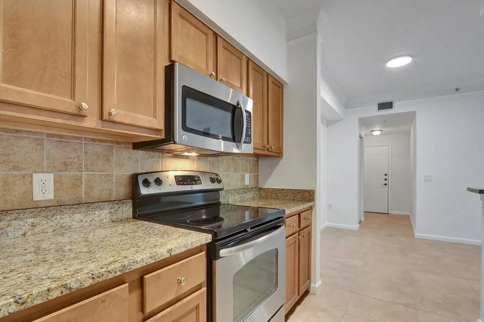 7101 MYRTLEWOOD CIRCLE W Palm Beach Gardens, FL 33418