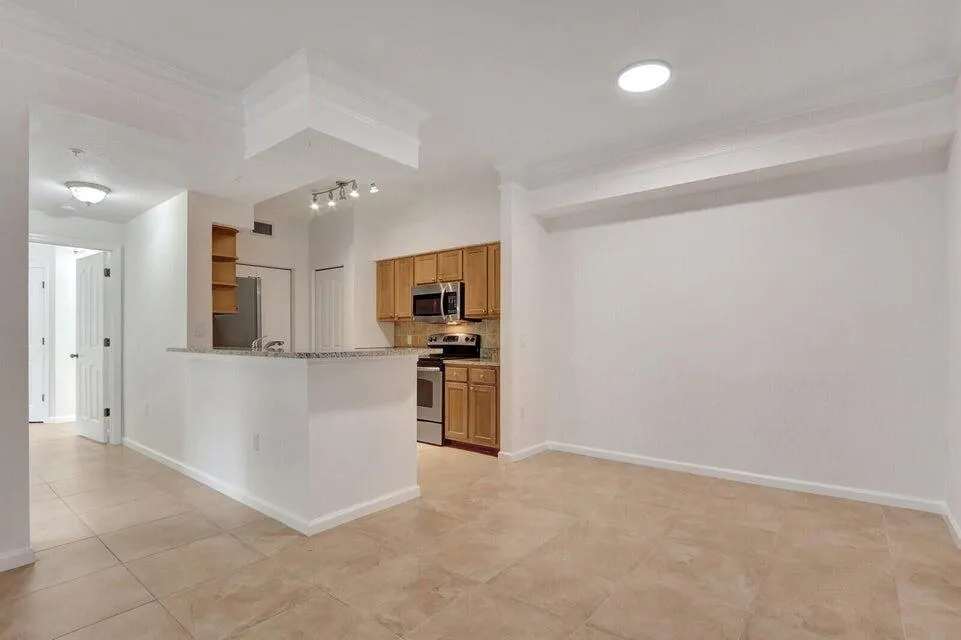 7101 MYRTLEWOOD CIRCLE W Palm Beach Gardens, FL 33418