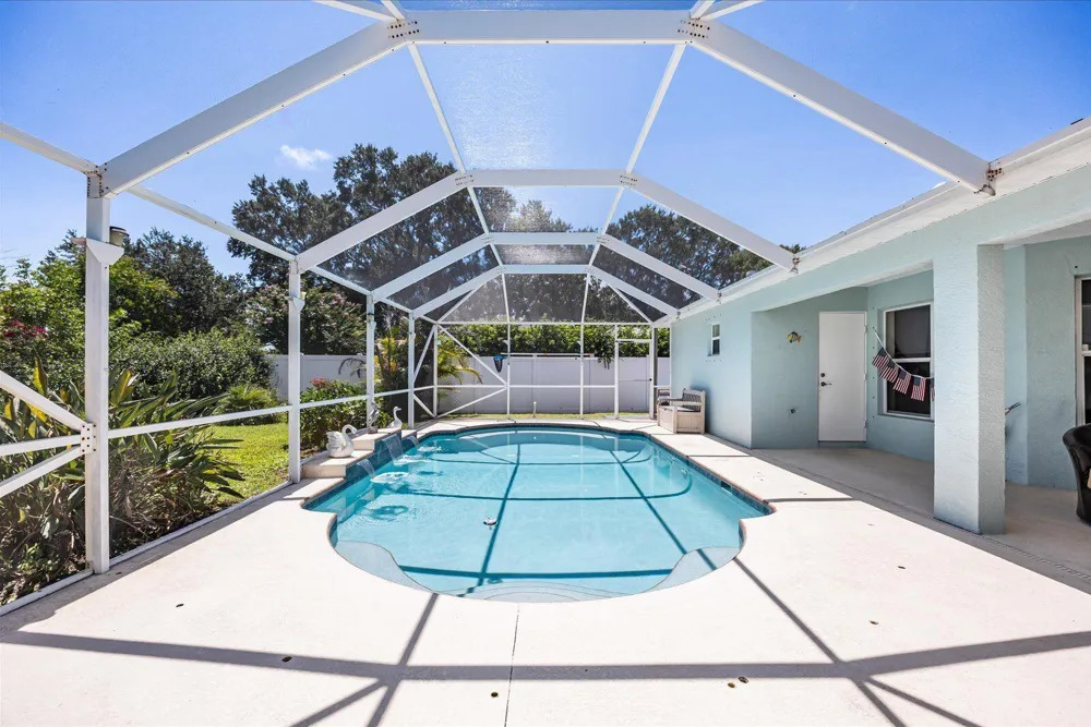 631 SE Stow Terrace Port St. Lucie, FL 34984