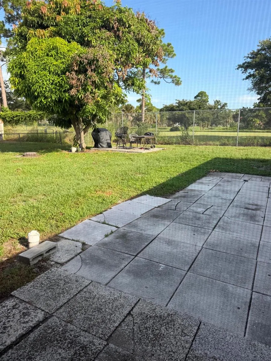 2727 SE Normand Street Stuart, FL 34997