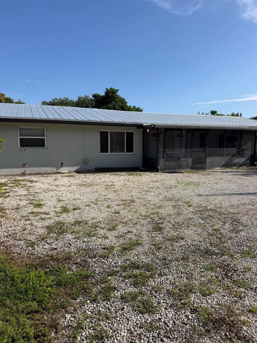 2727 SE Normand Street Stuart, FL 34997