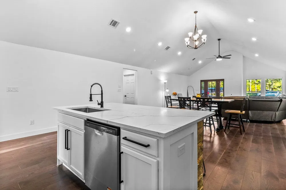 112 Glen Haven Livingston, TX 77351