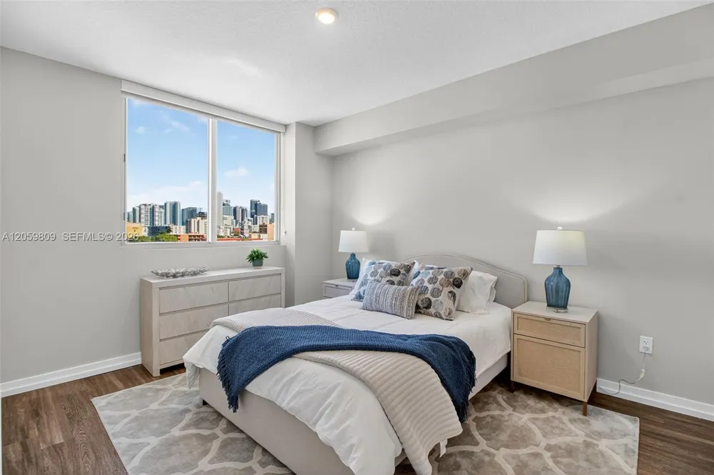 1110 NW 1st ST #305 Miami, FL 33128