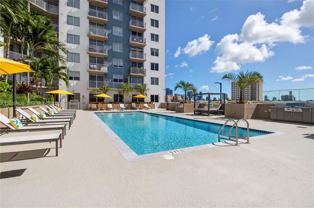 1110 NW 1st ST #305 Miami, FL 33128