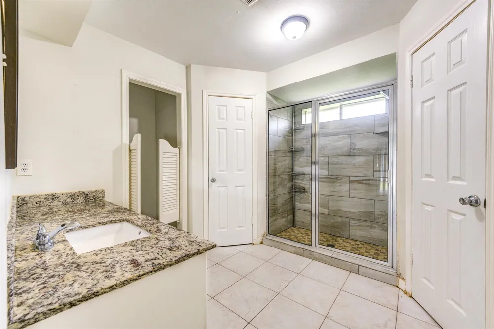 8107 Durklyn Lane Houston, TX 77070