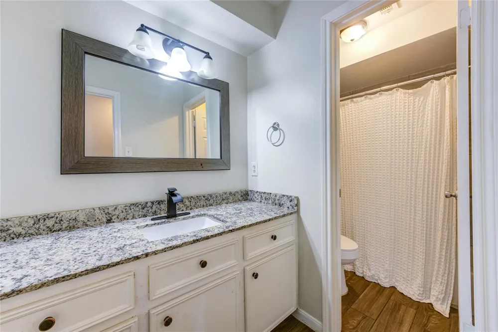 8107 Durklyn Lane Houston, TX 77070