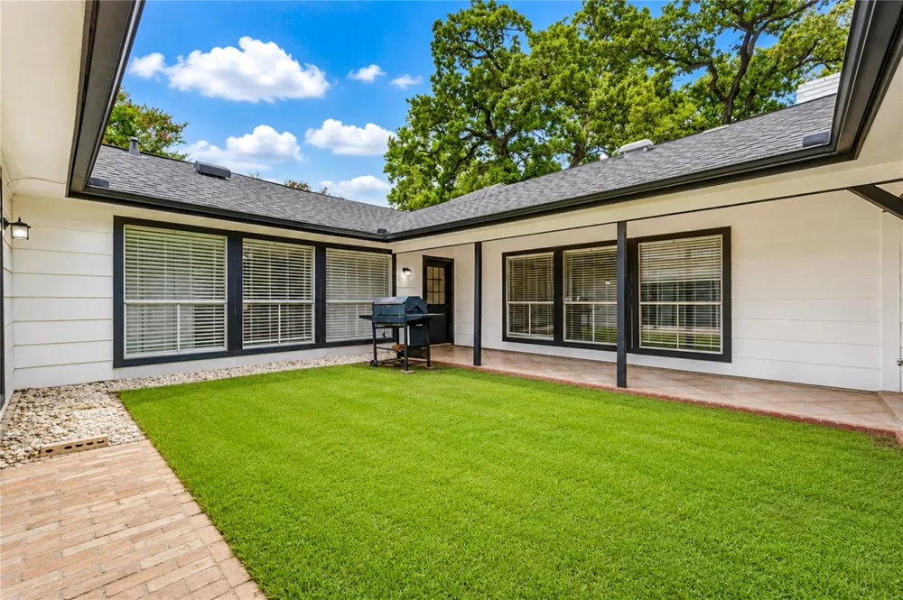 8107 Durklyn Lane Houston, TX 77070